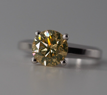 Load image into Gallery viewer, 14K White gold 2.13 Carat Natural Diamond Solitaire Ring - Fancy Brownish Yellow
