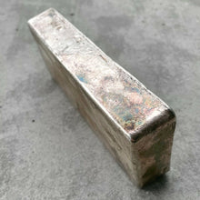 Load image into Gallery viewer, Vintage Engelhard 100 oz .999 Silver Poured Bar -Attractive light Rainbow Toning
