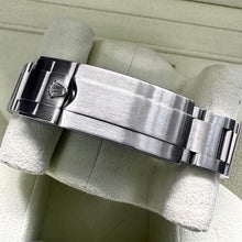 Load image into Gallery viewer, Rolex 40mm Submariner 116610 LN Box / Papers - 2019 Rolex Service
