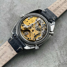 Load image into Gallery viewer, Vintage Heuer Skipper 15630 Cal 15 Stunning Unpolished Condition with Blue Dial
