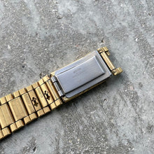 Load image into Gallery viewer, 1970s Jaeger LeCoultre Memovox Speed Beat 18K solid Gold 873.21 - Date + Alarm
