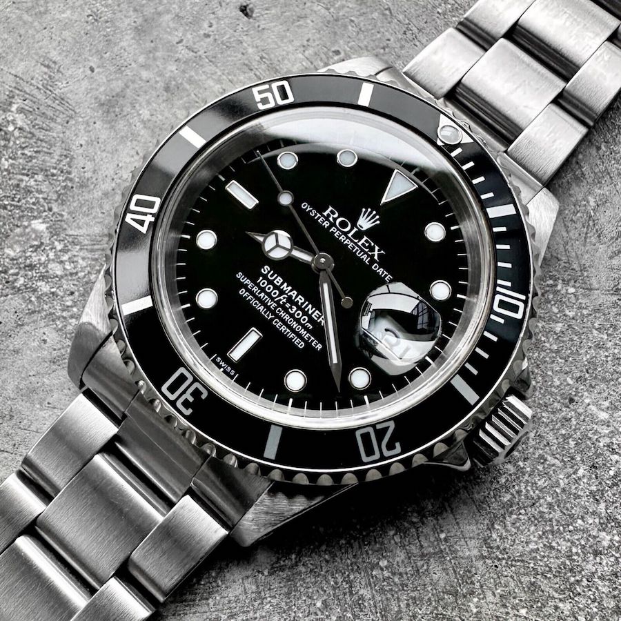 1999 Rolex 16610 Submariner - Box - Swiss Only Dial