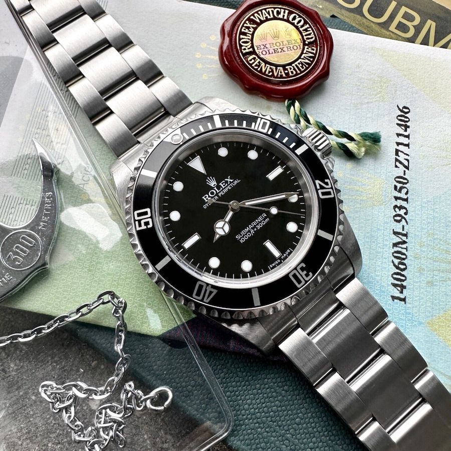 2006 Rolex Submariner 14060M Stainless 14060 M Box/ Papers -Unpolished Like New