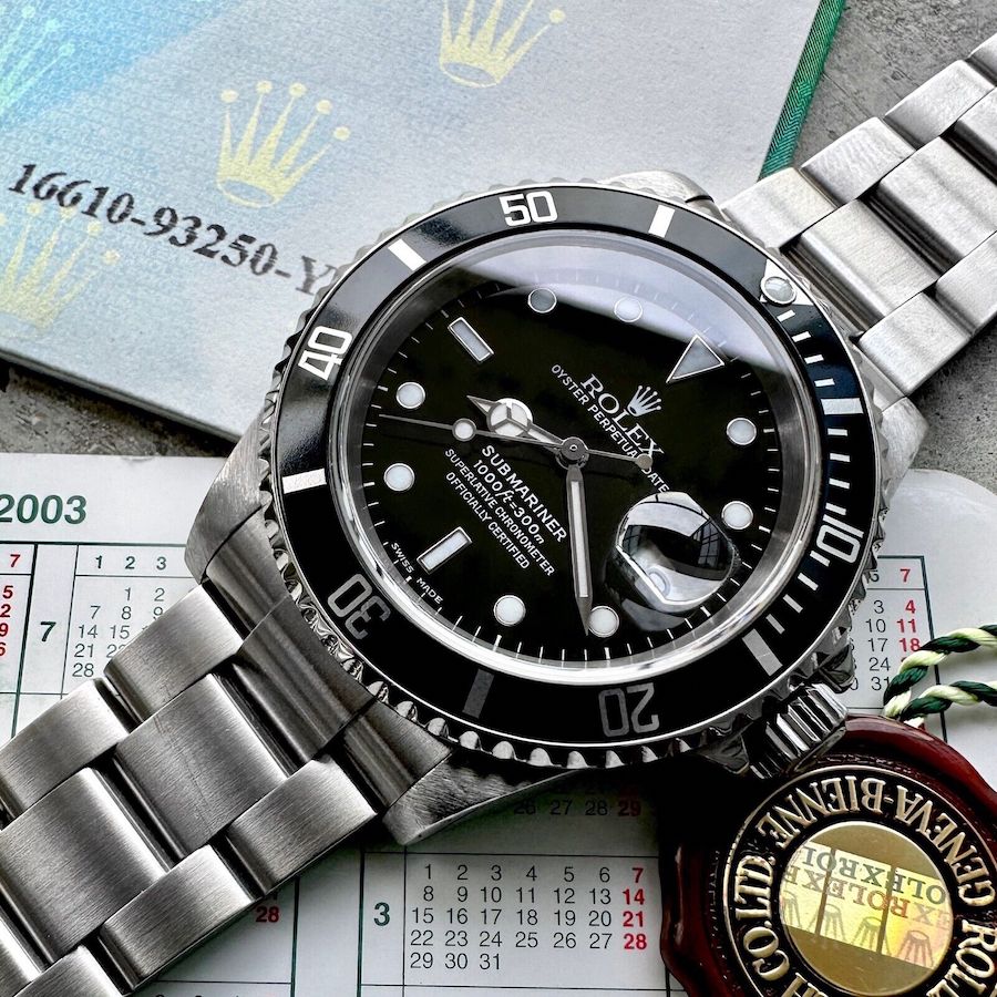 2002 Rolex 16610 Submariner No Holes Case - Box / Papers