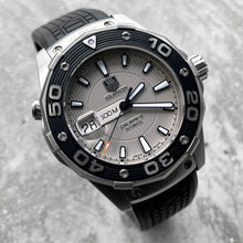 Load image into Gallery viewer, Tag Heuer Aqua Racer Calibre 5 Stainless Steel Rubber WAJ2110 Grey Dial
