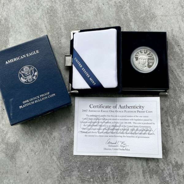2007 Eagle United States 1 oz .9995 Fine $100 1oz Platinum Proof