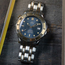 Load image into Gallery viewer, Omega Seamaster Two Tone 2332.80.00 - Automatic - Stunning Blue wave dial
