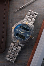 Load image into Gallery viewer, 40mm Breitling Aerospace F65062 Digital + Analog – Blue dial + Titanium
