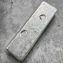 Load image into Gallery viewer, 50 oz .999 Silver Johnson Matthey Poured bar -A Serial- Error upside down Weight
