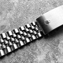 Load image into Gallery viewer, 2001 Rolex Turn O Graph 16264 – Razor sharp + Nice Black Dial
