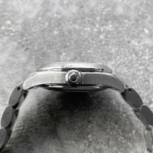Load image into Gallery viewer, Ladies Omega Aqua Terra Stainless Steel 2563.75.00 Mother of Pearl Diamond Dial
