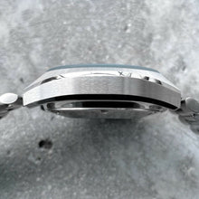 Load image into Gallery viewer, 1970 Omega Mark II Speedmaster 145.026 Serviced Cal 861 - Matte Grey Racing Dial
