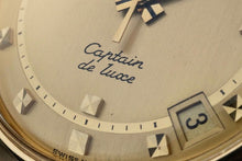Load image into Gallery viewer, Vintage Zenith Captain de Luxe 18k Gold Mens Watch
