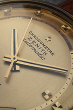 Load image into Gallery viewer, Vintage Zenith Captain de Luxe 18k Gold Mens Watch
