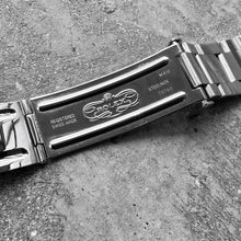 Load image into Gallery viewer, 2006 Rolex 16622 Platinum Yachtmaster Box/ Papers - 2017 Rolex Service
