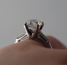Load image into Gallery viewer, Vintage solid platinum 2.04 ct Diamond engagement ring with baguette shoulders
