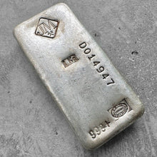 Load image into Gallery viewer, Johnson Matthey 1 Kilo .999 Silver Poured Bar 32.15 oz - 1 KG D Serial
