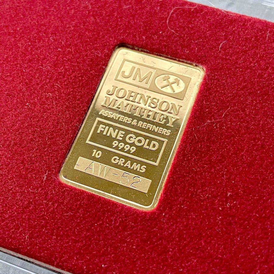 Johnson Matthey 10 Gram .3215 oz Gold Bar Struck .9999 RARE Serial Number AW 52