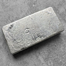 Load image into Gallery viewer, 10 oz .999 Silver Engelhard Poured 10oz bar - Pour Lines
