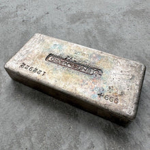 Load image into Gallery viewer, Vintage Engelhard 100 oz .999 Silver Poured Bar - Pretty Toning
