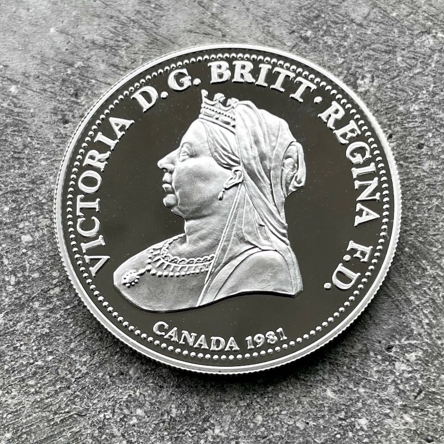 1981 Engelhard Beaver Castor 1 oz Platinum Round .9995 – Inter Gold Canada LTEE