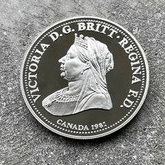 1981 Engelhard Beaver Castor 1 oz Platinum Round .9995 – Inter Gold Canada LTEE