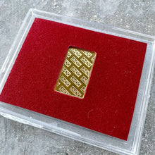 Load image into Gallery viewer, Johnson Matthey 10 Gram .3215 oz Gold Bar Struck .9999 RARE Serial Number AW 52
