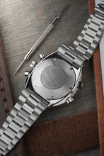 Load image into Gallery viewer, 1970s Flightmaster 145.036 - 911 Calibre 1162 Bracelet – Fully Serviced
