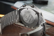 Load image into Gallery viewer, 1970s Flightmaster 145.036 - 911 Calibre 1162 Bracelet – Fully Serviced
