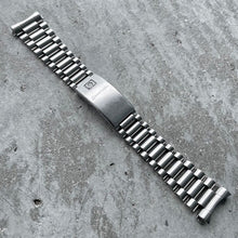 Load image into Gallery viewer, 1980s Original Omega 1450 Bracelet Band 808 Endlink Speedmaster Holy Grail
