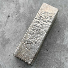 Load image into Gallery viewer, Vintage Johnson Matthey Mallory 100 oz .999 Silver Poured Bar
