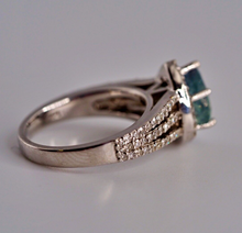 Load image into Gallery viewer, Vintage 2.59 Carat Natural Alexandrite solid 14K white gold + Diamond ring - GIA
