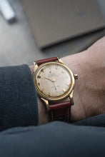 Load image into Gallery viewer, 1957 Omega Constellation 14k Gold Bumper 2799 - Cross Hair Pie Pan Dial
