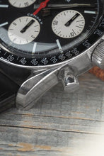 Load image into Gallery viewer, Vintage Universal Genève Compax 885103/01 - Evil Nina

