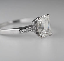 Load image into Gallery viewer, 1.71 ct Natural Emerald Cut Diamond Solitaire Engagement Ring Platinum VS2 H
