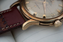 Load image into Gallery viewer, 1957 Omega Constellation 14k Gold Bumper 2799 - Cross Hair Pie Pan Dial
