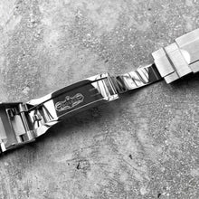 Load image into Gallery viewer, March 2022 Rolex Seadweller 126600 Stainless Steel Red Writing - Box and Papers
