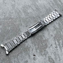 Load image into Gallery viewer, 1980s Original Omega 1450 Bracelet Band 808 Endlink Speedmaster Holy Grail
