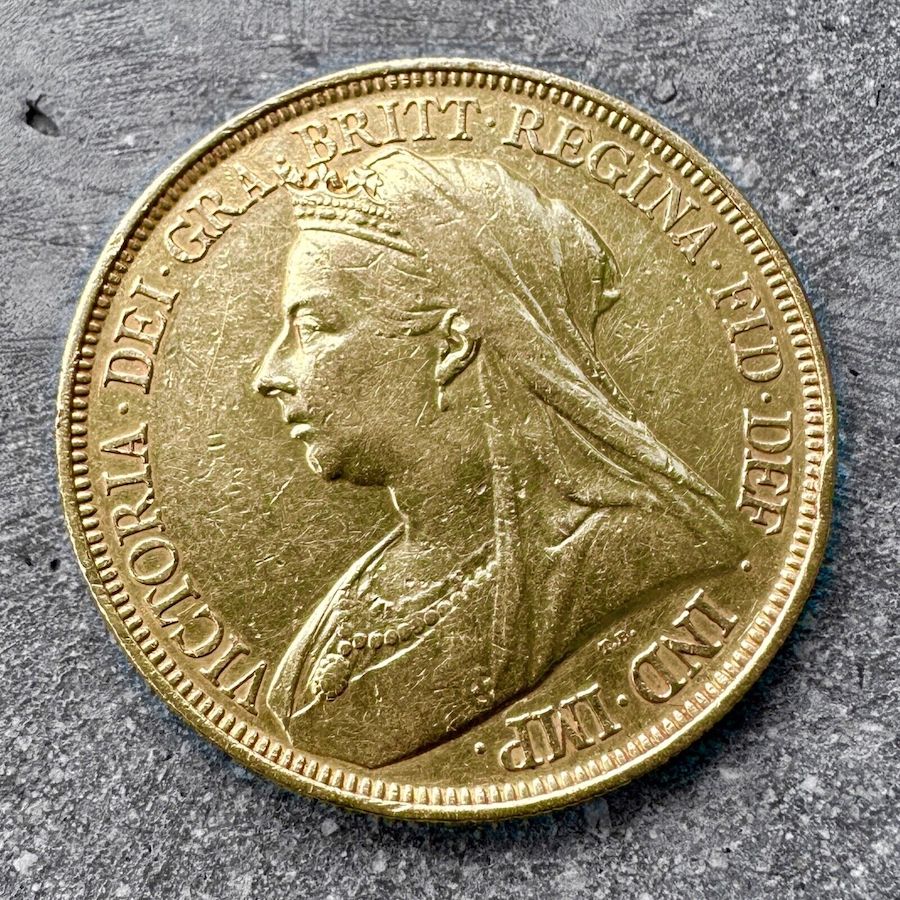 1893 Great Britain 5 Pound Gold Coin Five Sovereign - Veiled Queen Victoria
