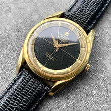 Load image into Gallery viewer, Universal Geneve De Luxe Polerouter Yellow Gold Micro Rotor 10357 - Black dial
