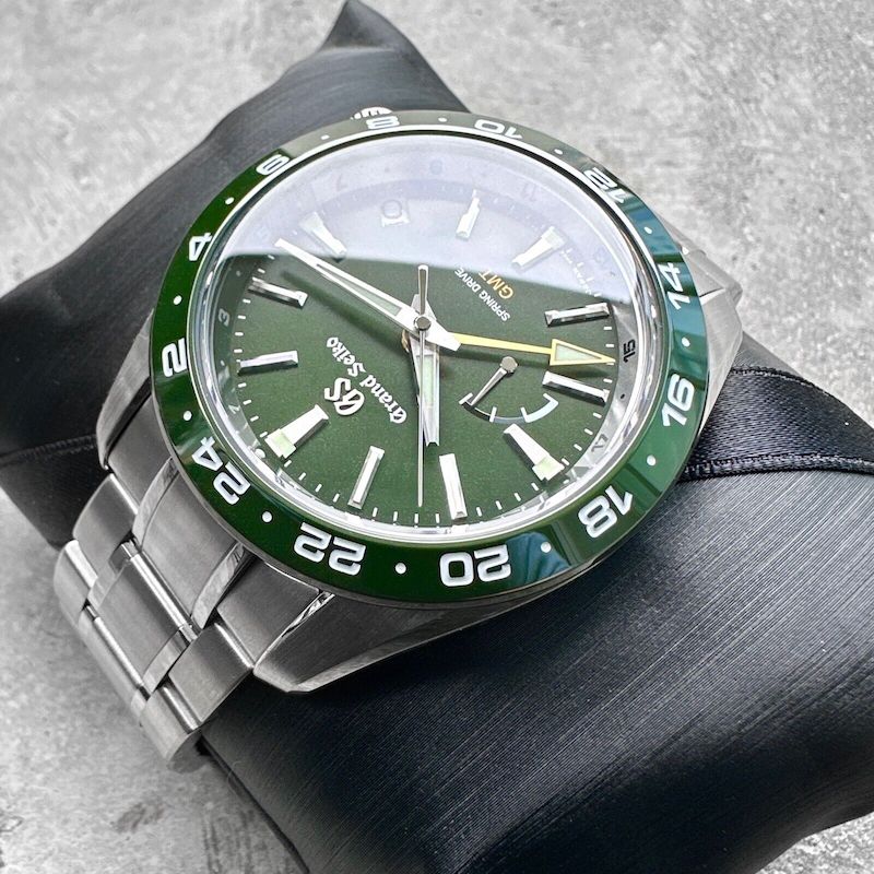 Grand Seiko Green 9R Spring Drive GMT Stainless Steel - Box and Papers