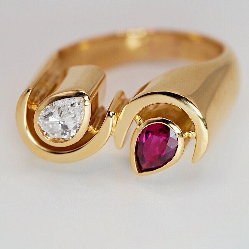 Vintage heavy solid 18K gold natural pear-shaped Diamond and Ruby cocktail ring