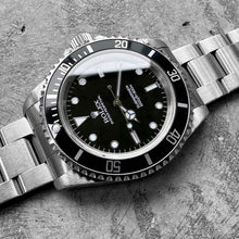 Load image into Gallery viewer, 1999 Rolex 14060 Submariner Unpolished - Box / Papers - Swiss Only
