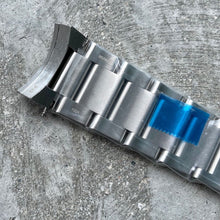 Load image into Gallery viewer, Unworn Tudor 95740 Stainless Bracelet 22mm 681 Endlinks - Heritage + Black Bay
