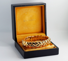 Load image into Gallery viewer, Vintage Bvlgari solid 18K gold heavy braided bracelet, 107.2 grams
