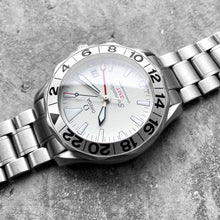 Load image into Gallery viewer, Omega Seamaster 300 M GMT Great White - 25382000 - Box and Papers

