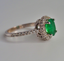 Load image into Gallery viewer, Vintage 1.75 Carat natural Emerald solid 14K white gold ring with Diamond halo
