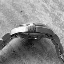 Load image into Gallery viewer, Ladies Omega Aqua Terra 231.10.30.60.55.001 Mother of Pearl Diamond Dial
