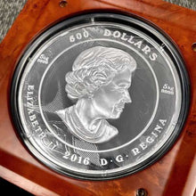 Load image into Gallery viewer, 2016 Canada $500 Dollar .9999 Silver 5 Kilo Coin Charles Edenshaw - Serial 009
