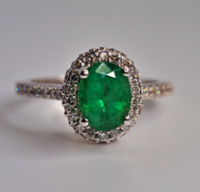 Load image into Gallery viewer, Vintage 1.75 Carat natural Emerald solid 14K white gold ring with Diamond halo
